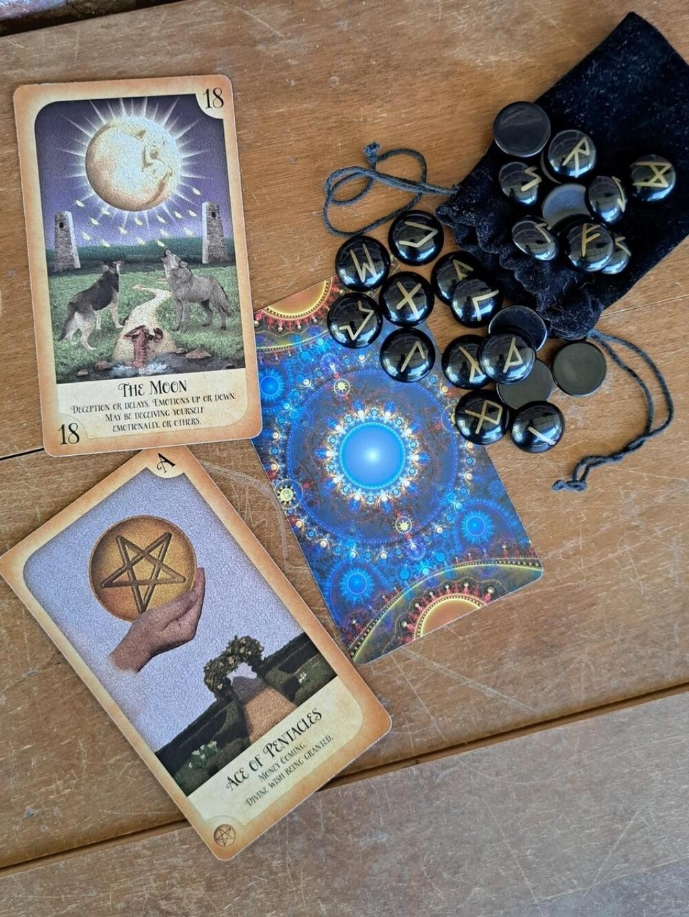 Tarot & Runes Divination Bundle - Picture 5 of 5